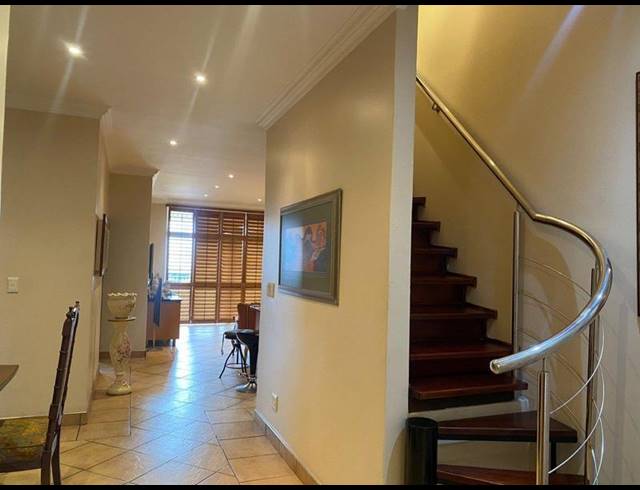 4 BEDROOM APARTMENT FOR SALE IN UMHLANGA RIDGE